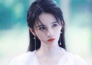 鞠婧祎吃瓜少女视频,趣味视频引网友热议