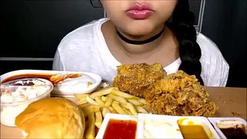 美女吃脆瓜视频大全,美女品尝瞬间，视觉盛宴来袭